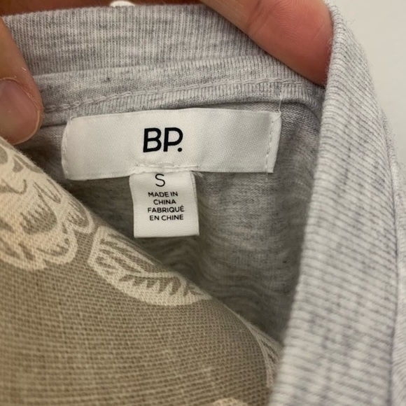 NWOT BP Strange But True graphic long sleeve shirt sweatshirt top size S - Picture 4 of 5